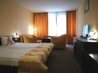 Отель ELA hotel Боровец Двухместный номер с 2 отдельными кроватями и террасой-7